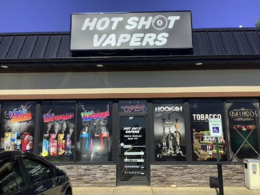 GetCoins Bitcoin ATM in Hot Shot Vapers, Elizabethtown