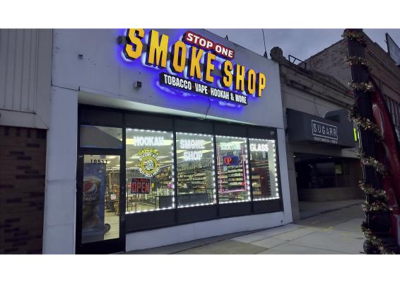 GetCoins Bitcoin ATM in Stop One Smoke Shop, River Rouge